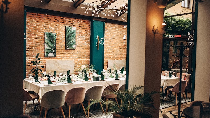 Сад на Європейській — Restaurant